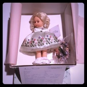 Madame Alexander collectable doll #L0498220